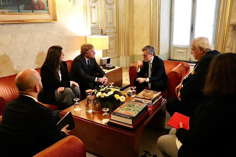 El alcalde de Lisboa, Carlos Moedas, recibe al alcalde de Badajoz, Ignacio Gragera, en una reuni�n para fortalecer la colaboraci�n entre ciudades.